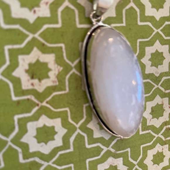 Natural Raw Selenite Oval Pendant 925 Sterling Silver Plated - Picture 5 of 5